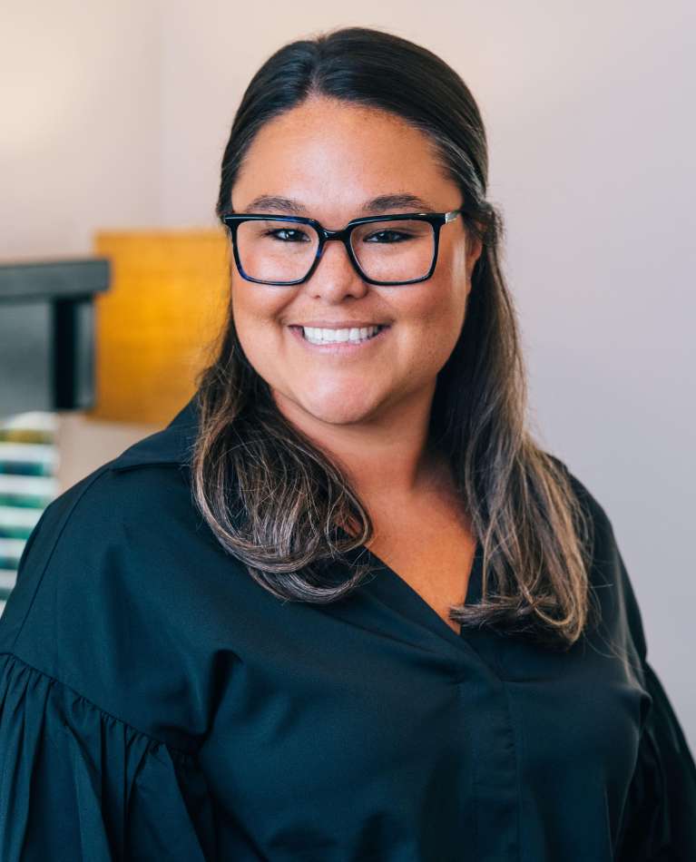 office manager headshot | dentist near me